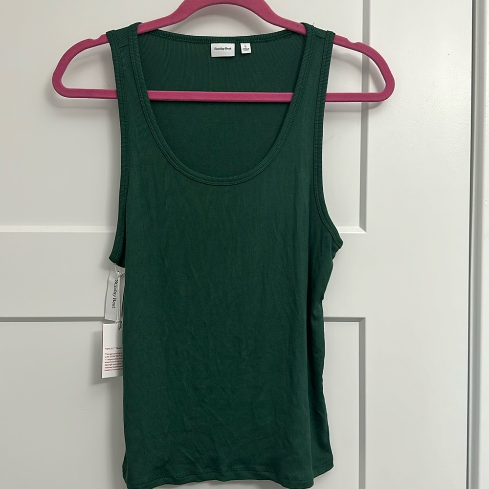 Aritzia Sunday Best tank top green NWT